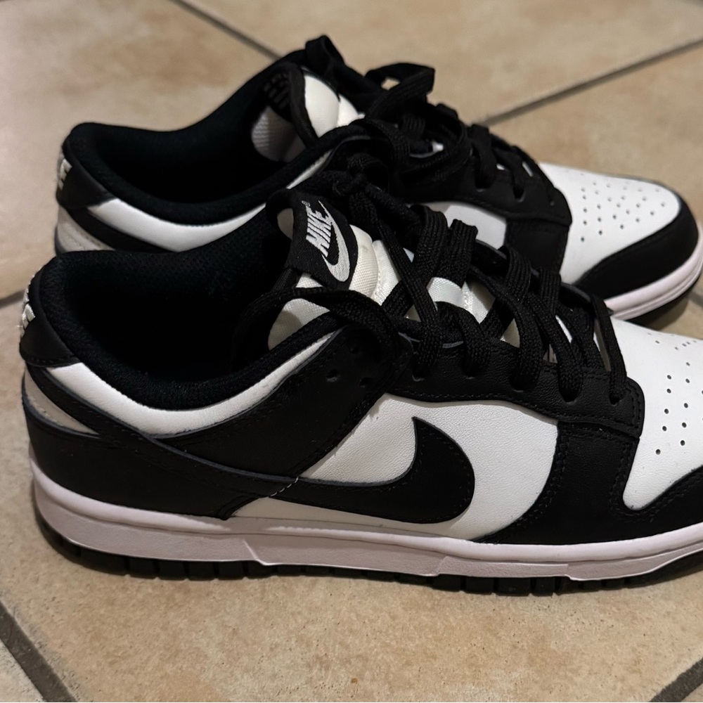 Nike Classic Black and White Low-Tops